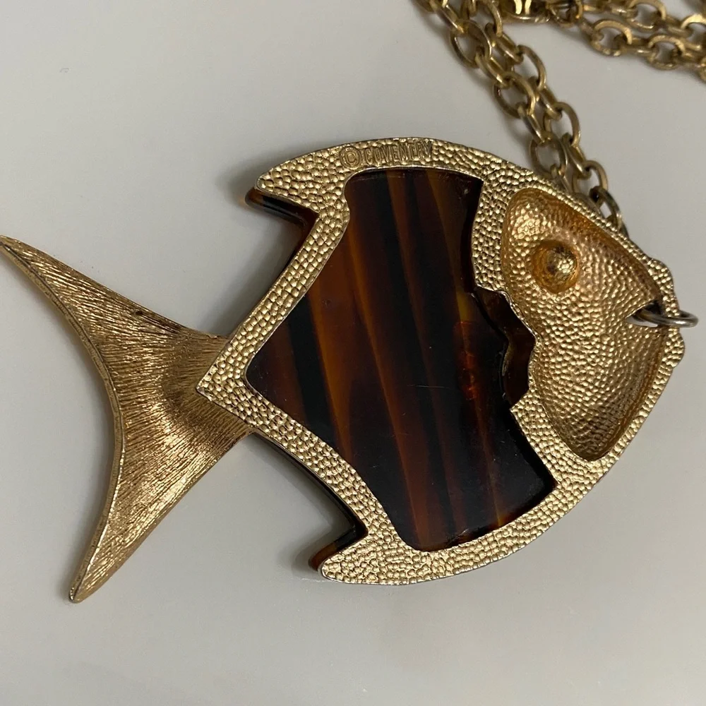 Sarah Coventry Gold Tone Fish Pendant Necklace with Tortoiseshell Accent